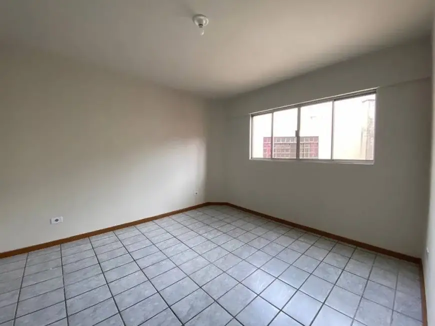 Foto 4 de Apartamento com 1 Quarto para alugar, 47m² em Zona 07, Maringá