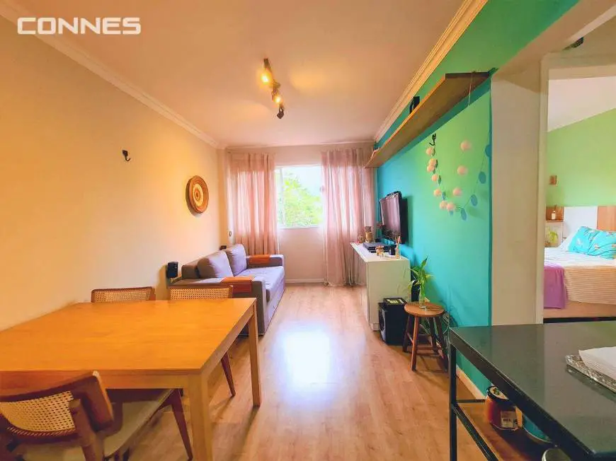 Foto 2 de Apartamento com 2 Quartos para alugar, 42m² em Água Verde, Curitiba