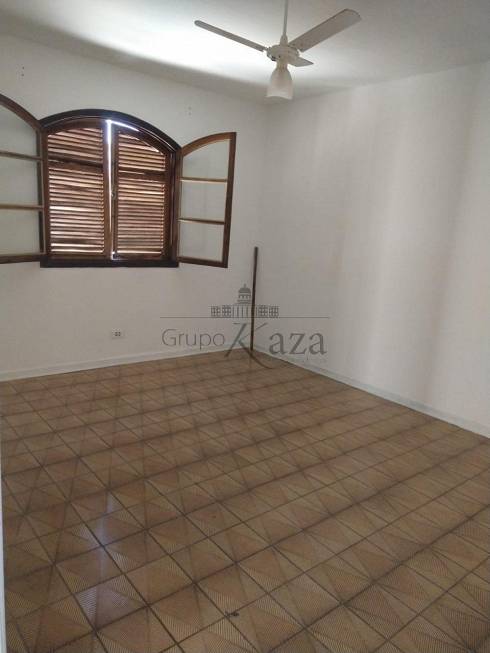 Foto 2 de Casa com 3 Quartos para venda ou aluguel, 300m² em Jardim Oswaldo Cruz, São José dos Campos
