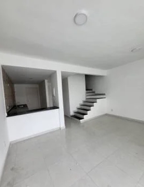 Foto 3 de Casa com 3 Quartos à venda, 104m² em Piratininga, Niterói