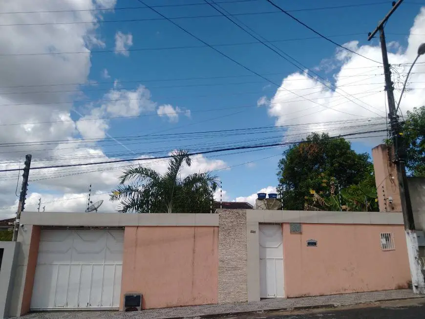 Foto 1 de Casa com 4 Quartos à venda, 800m² em Centro, Alagoinhas