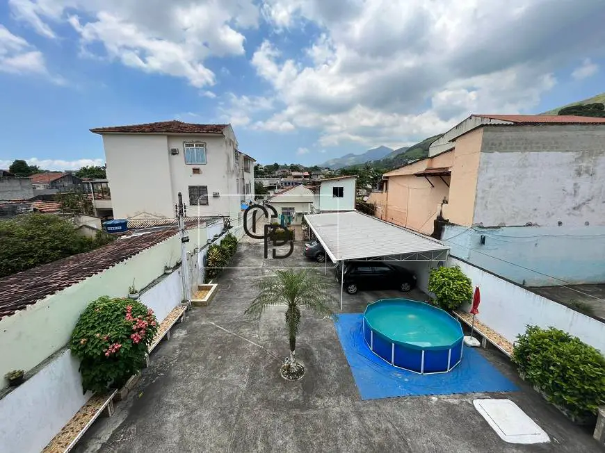 Foto 1 de Casa com 4 Quartos para alugar, 100m² em Quintino Bocaiúva, Rio de Janeiro