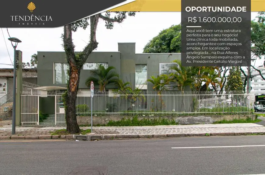 Foto 1 de Casa com 7 Quartos à venda, 351m² em Água Verde, Curitiba