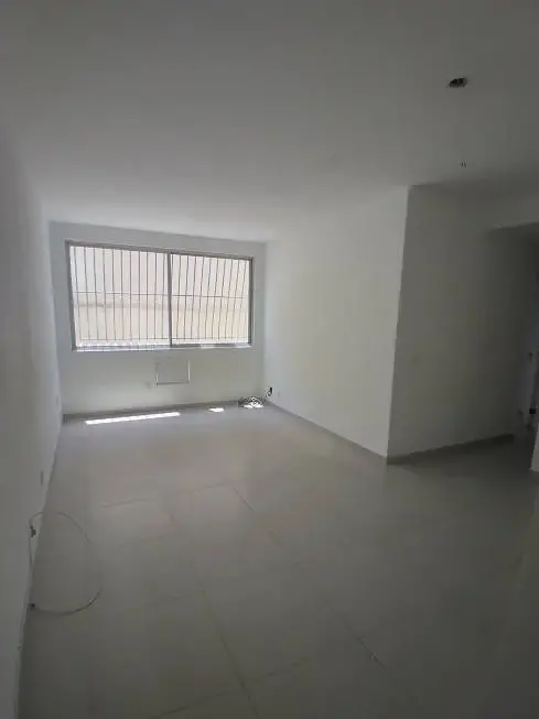 Foto 1 de Apartamento com 2 Quartos para alugar, 140m² em Icaraí, Niterói