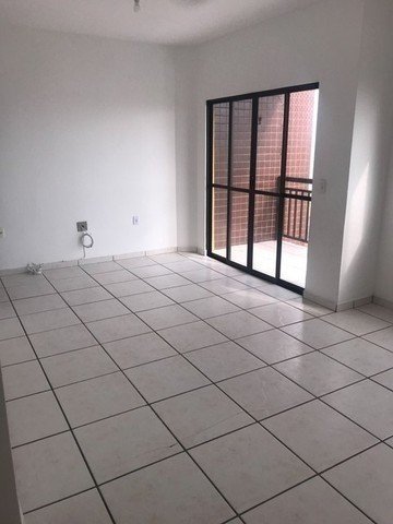 Foto 1 de Apartamento com 2 Quartos para alugar, 75m² em Imbetiba, Macaé