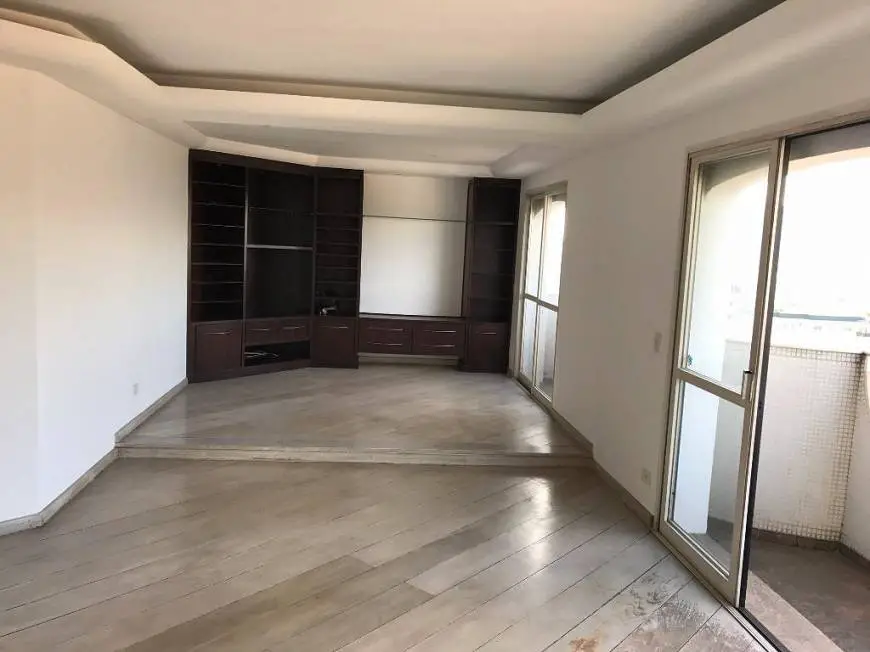 Foto 2 de Apartamento com 2 Quartos à venda, 160m² em Pacaembu, São Paulo