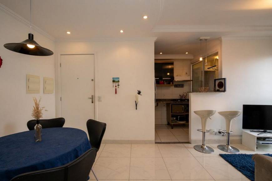 Foto 4 de Apartamento com 2 Quartos para alugar, 55m² em Portão, Curitiba