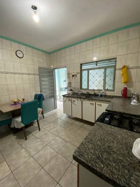 Foto 2 de Casa com 2 Quartos à venda, 68m² em Conjunto Residencial Galo Branco, São José dos Campos