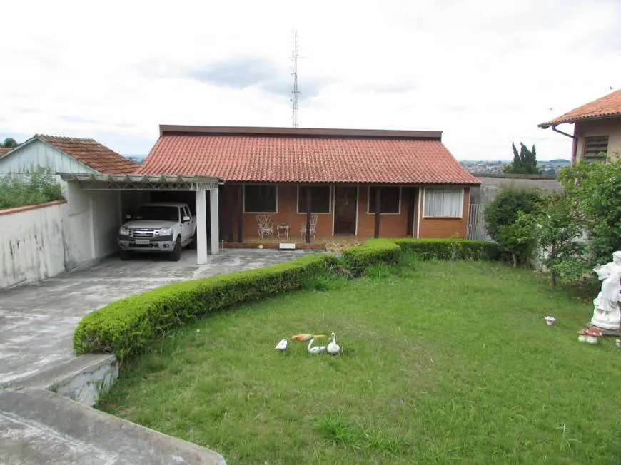 Foto 1 de Casa com 3 Quartos para alugar, 170m² em Centro, Ponta Grossa