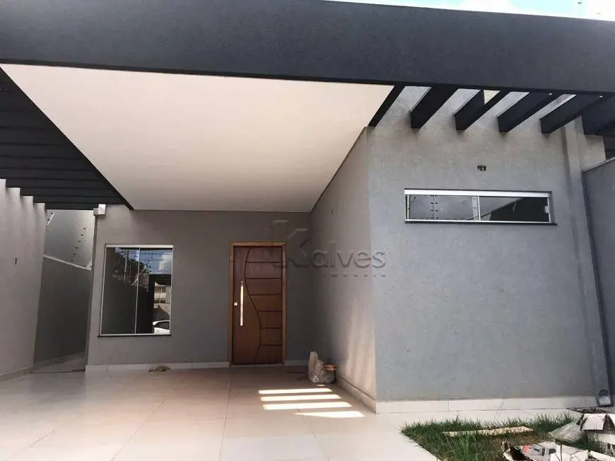 Foto 1 de Casa com 3 Quartos à venda, 117m² em Parque Residencial Rita Vieira, Campo Grande