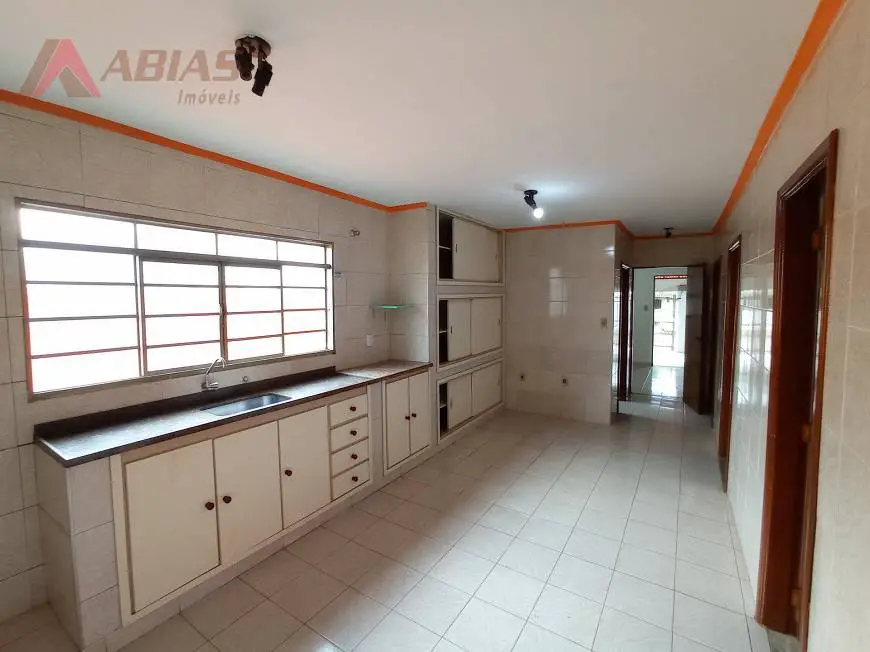 Foto 1 de Casa com 4 Quartos para alugar, 150m² em Centreville, São Carlos