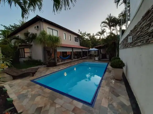 Foto 1 de Casa de Condomínio com 5 Quartos à venda, 380m² em Barra da Tijuca, Rio de Janeiro