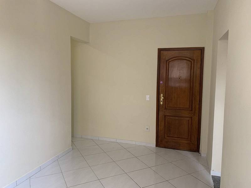 Foto 2 de Apartamento com 1 Quarto para alugar, 40m² em Irajá, Rio de Janeiro
