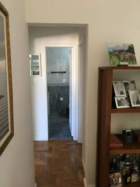 Foto 2 de Apartamento com 2 Quartos para alugar, 60m² em Botafogo, Rio de Janeiro