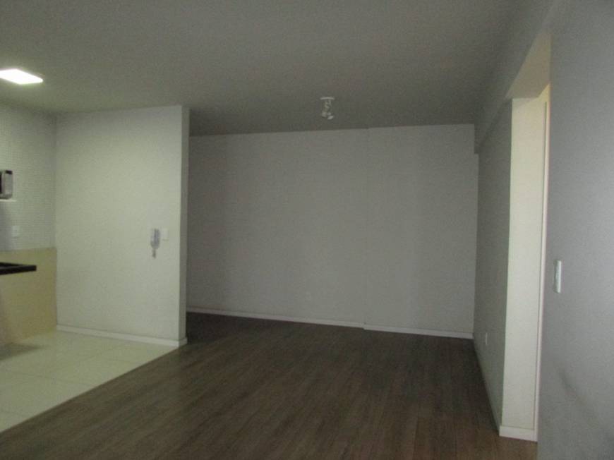 Foto 3 de Apartamento com 2 Quartos para alugar, 67m² em Centro, Ponta Grossa