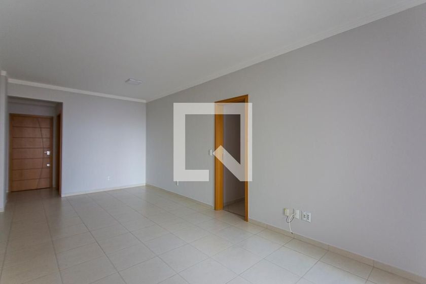 Foto 5 de Apartamento com 3 Quartos para alugar, 103m² em Centro, Uberlândia