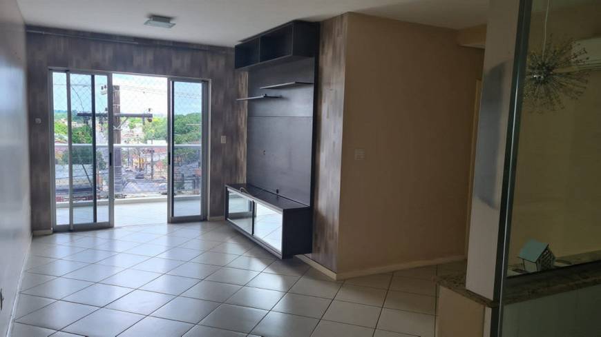 Foto 2 de Apartamento com 3 Quartos para alugar, 90m² em Flores, Manaus
