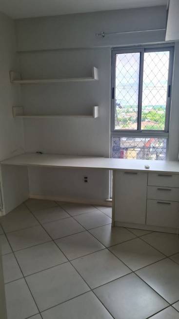 Foto 4 de Apartamento com 3 Quartos para alugar, 90m² em Flores, Manaus