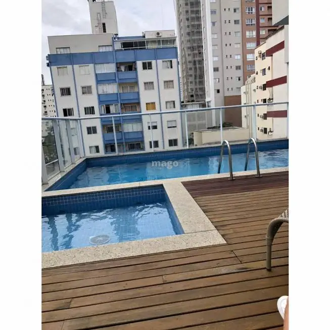 Foto 2 de Apartamento com 4 Quartos à venda, 240m² em Centro, Balneário Camboriú