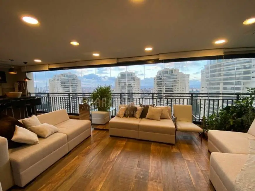 Foto 2 de Apartamento com 4 Quartos para alugar, 220m² em Jardim Marajoara, São Paulo