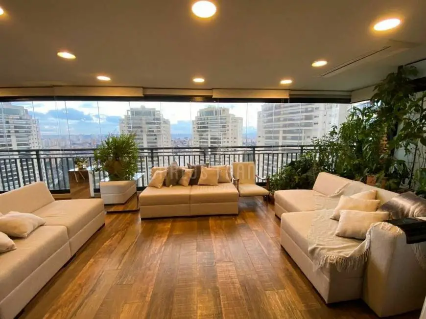 Foto 3 de Apartamento com 4 Quartos para alugar, 220m² em Jardim Marajoara, São Paulo
