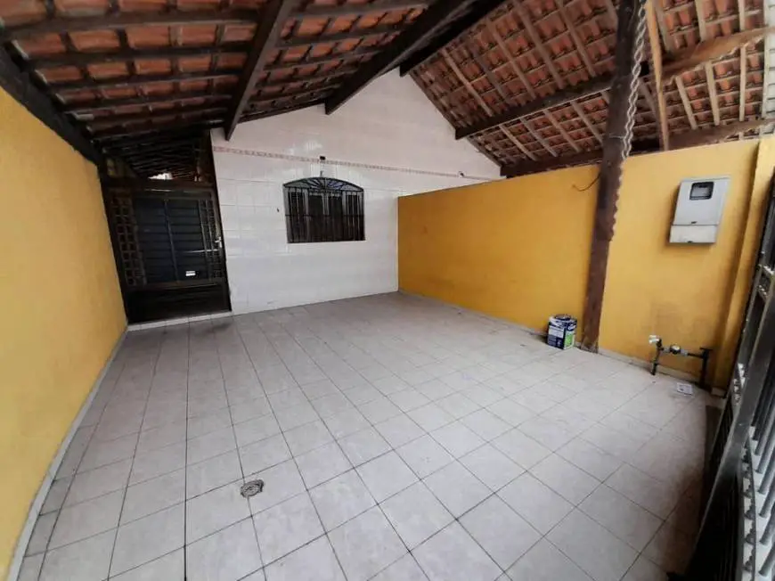 Foto 2 de Casa com 3 Quartos para alugar, 100m² em Vila Guilhermina, Praia Grande