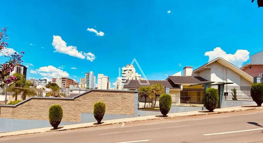 Foto 1 de Casa com 5 Quartos à venda, 490m² em Centro, Passo Fundo