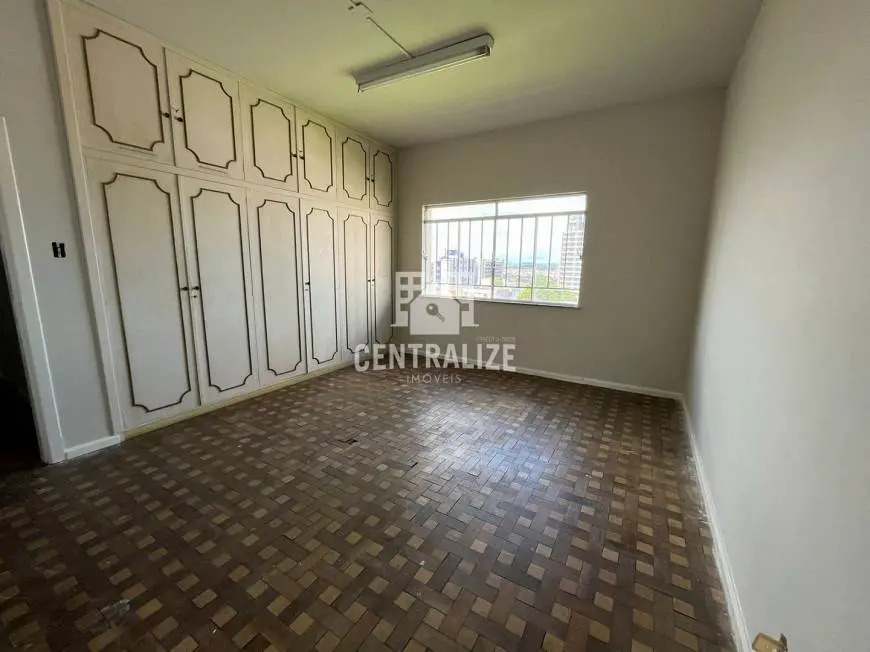 Foto 3 de Casa com 7 Quartos para alugar, 550m² em Centro, Ponta Grossa