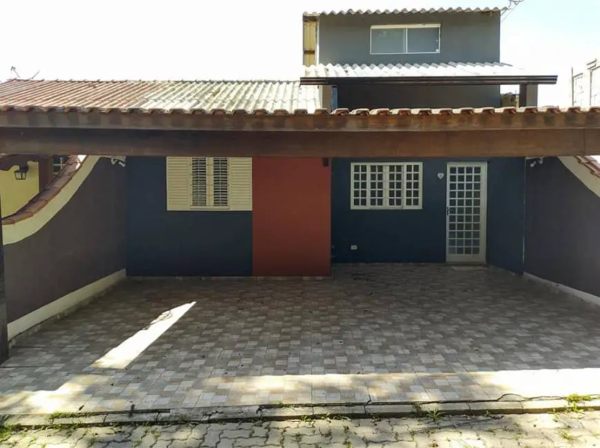 Foto 1 de Casa de Condomínio com 3 Quartos para alugar, 230m² em Taboão, São Roque