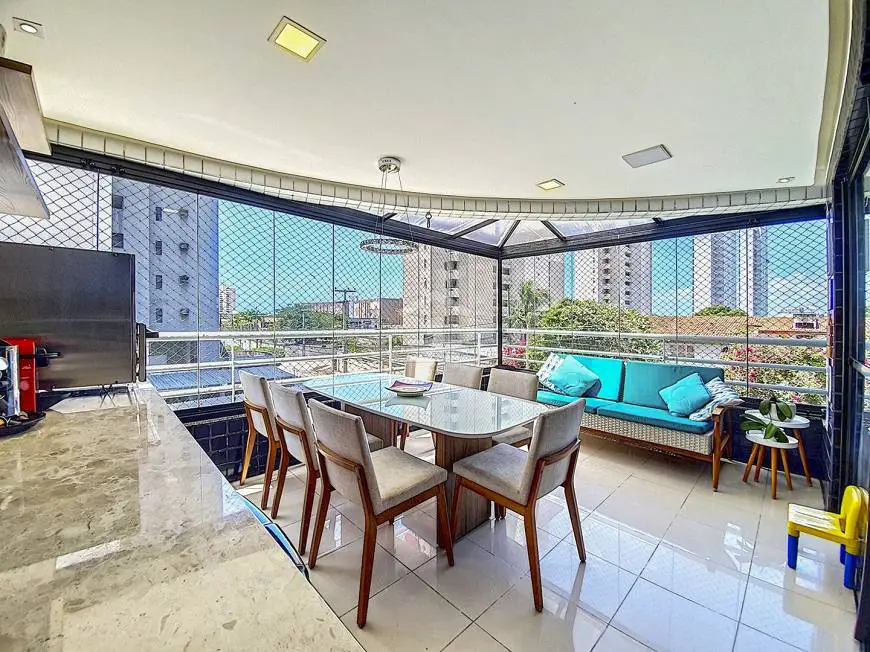 Foto 1 de Apartamento com 4 Quartos à venda, 243m² em Guararapes, Fortaleza