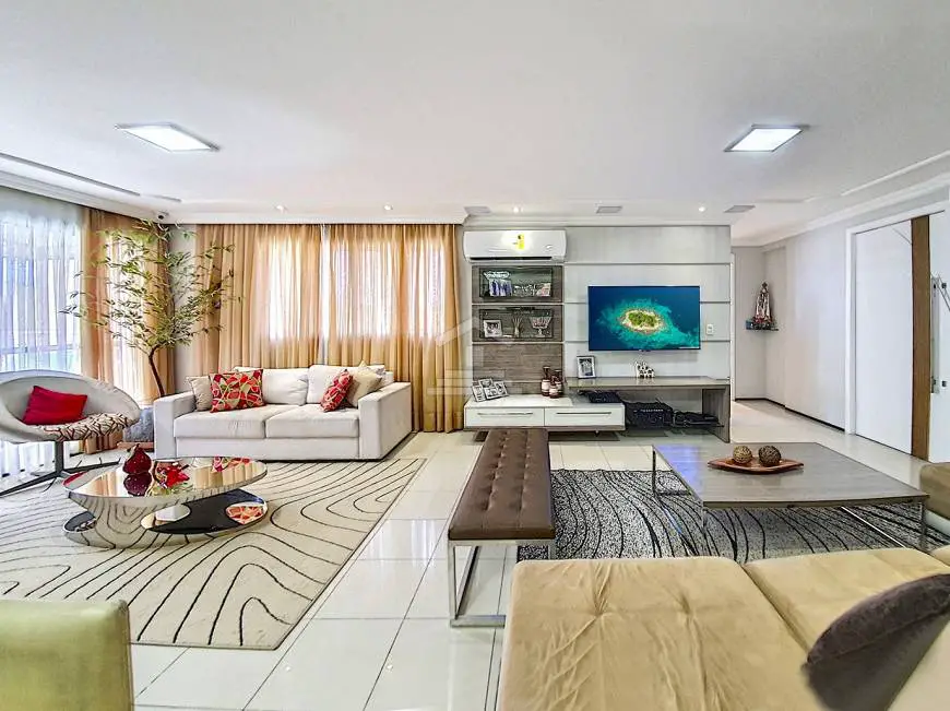 Foto 4 de Apartamento com 4 Quartos à venda, 243m² em Guararapes, Fortaleza