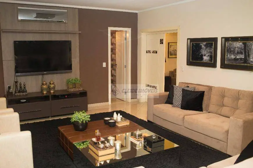 Foto 1 de Apartamento com 4 Quartos à venda, 245m² em Jardim das Américas, Cuiabá