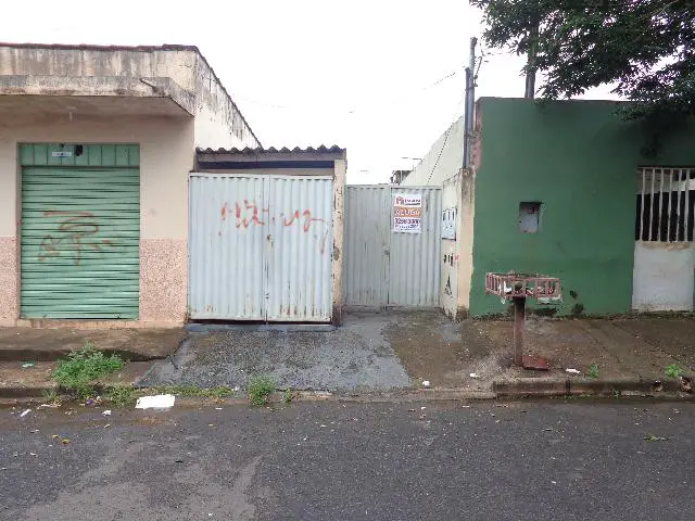 Foto 1 de Casa com 1 Quarto para alugar, 30m² em Jardim das Palmeiras, Uberlândia