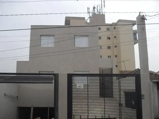 Foto 1 de Casa com 2 Quartos para alugar, 40m² em Campo Limpo, São Paulo