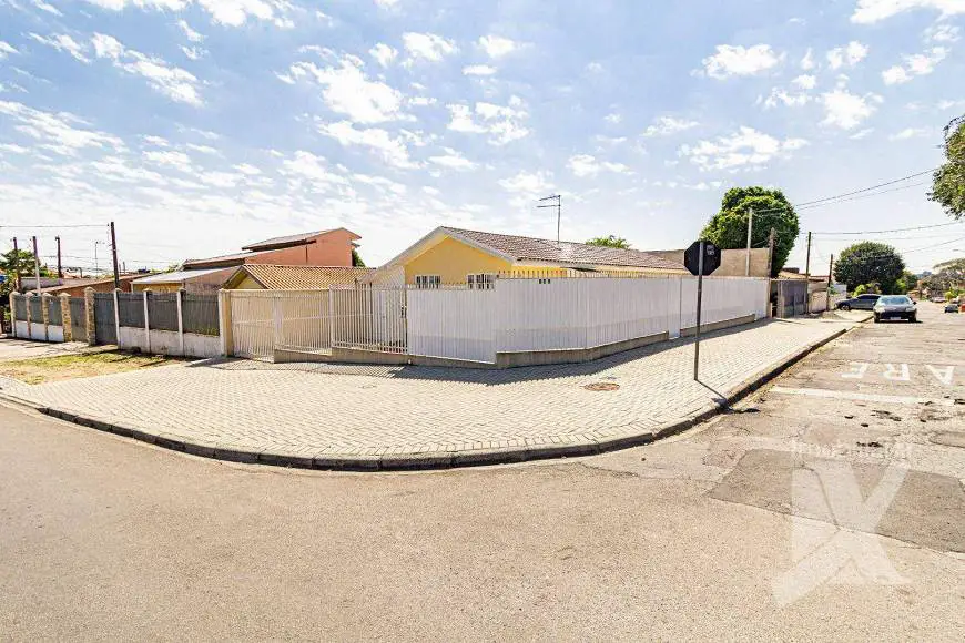 Foto 2 de Casa com 3 Quartos à venda, 120m² em Alto Boqueirão, Curitiba