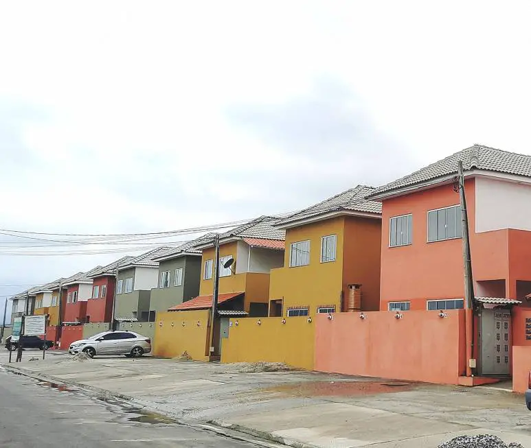 Foto 1 de Casa com 3 Quartos à venda, 66m² em Centro, Queimados
