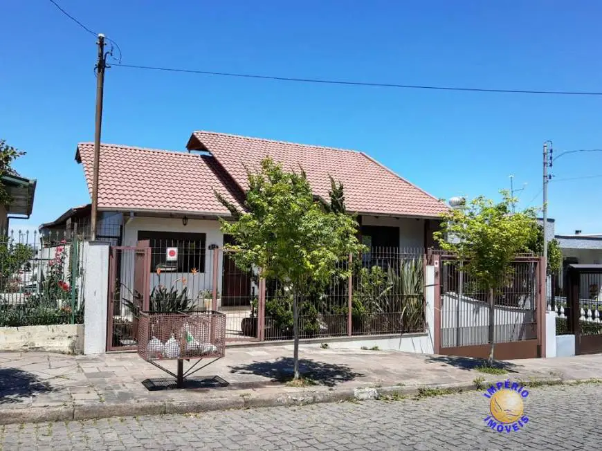 Foto 1 de Casa com 3 Quartos à venda, 387m² em Kayser, Caxias do Sul