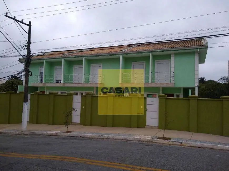 Foto 1 de Sobrado com 3 Quartos para venda ou aluguel, 240m² em Suisso, São Bernardo do Campo