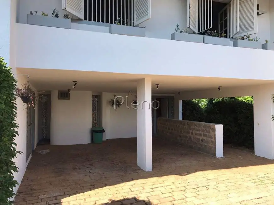 Foto 2 de Sobrado com 3 Quartos para venda ou aluguel, 415m² em Vila Brandina, Campinas