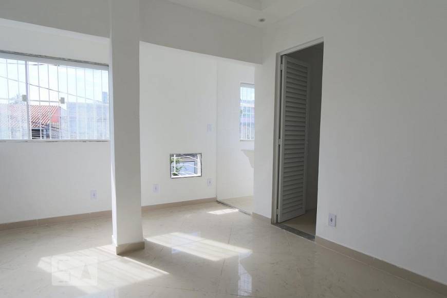 Foto 2 de Apartamento com 1 Quarto para alugar, 30m² em Curicica, Rio de Janeiro