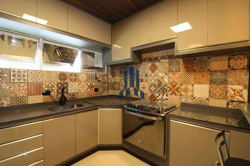 Foto 1 de Apartamento com 3 Quartos para alugar, 84m² em Mercês, Curitiba