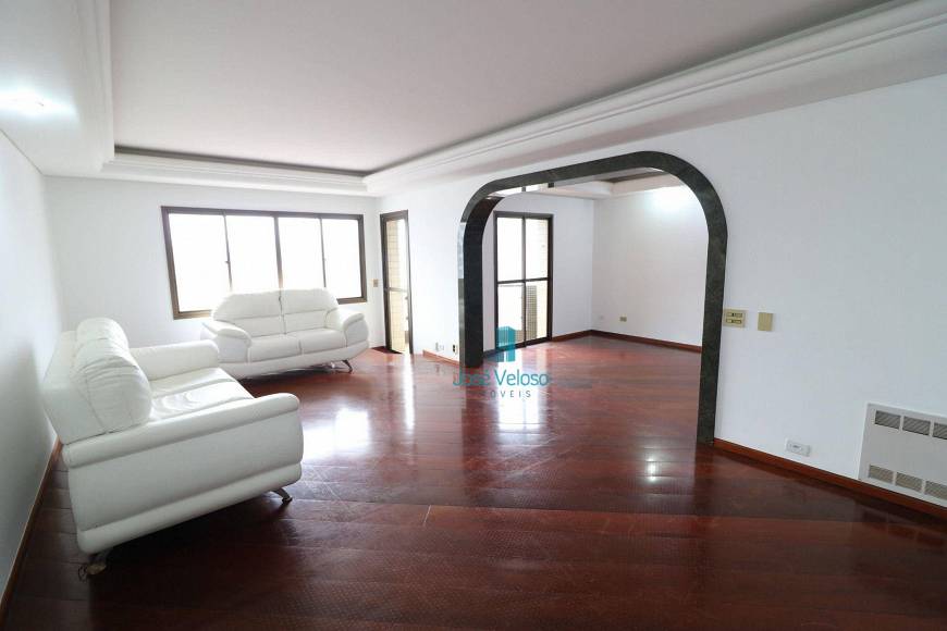Foto 2 de Apartamento com 4 Quartos para alugar, 230m² em Água Verde, Curitiba