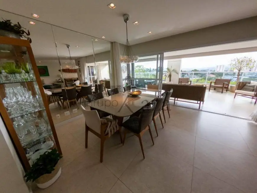 Foto 1 de Apartamento com 4 Quartos à venda, 278m² em Jardim das Colinas, São José dos Campos