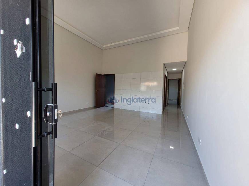 Foto 3 de Casa com 2 Quartos para alugar, 62m² em Jardim Montecatini, Londrina