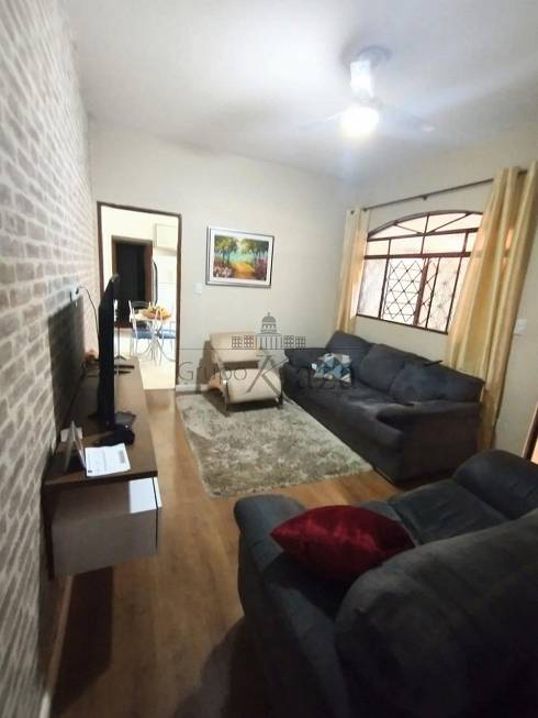Foto 3 de Casa com 2 Quartos à venda, 150m² em Vila Tatetuba, São José dos Campos