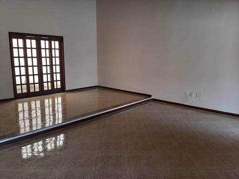 Foto 4 de Casa de Condomínio com 3 Quartos para alugar, 500m² em Freguesia- Jacarepaguá, Rio de Janeiro