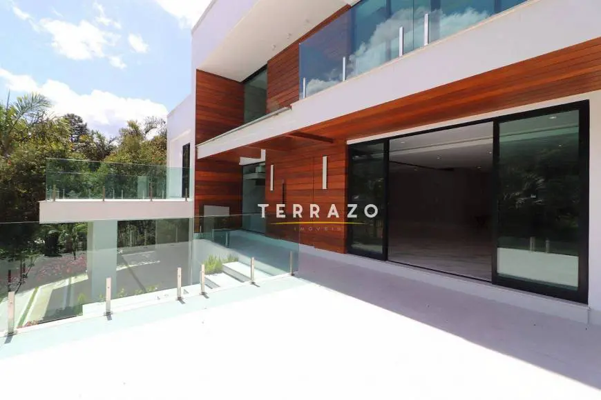 Foto 1 de Casa de Condomínio com 5 Quartos à venda, 680m² em Quebra Frascos, Teresópolis