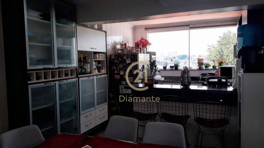Foto 3 de Sobrado com 3 Quartos para venda ou aluguel, 270m² em Jardim Aeroporto, São Paulo