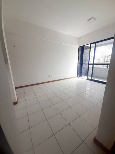 Foto 1 de Apartamento com 1 Quarto para alugar, 50m² em Candeal, Salvador