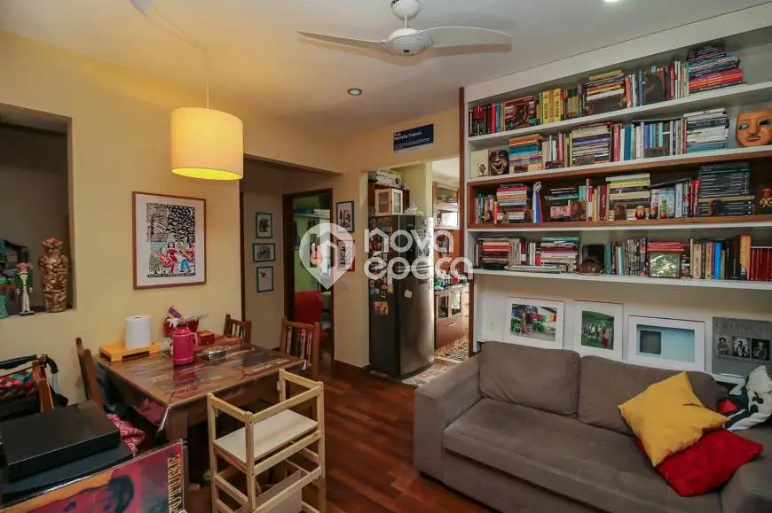 Foto 1 de Apartamento com 2 Quartos à venda, 50m² em Cosme Velho, Rio de Janeiro